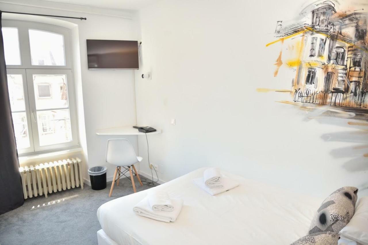Small Double Room,1319015170:JPEG